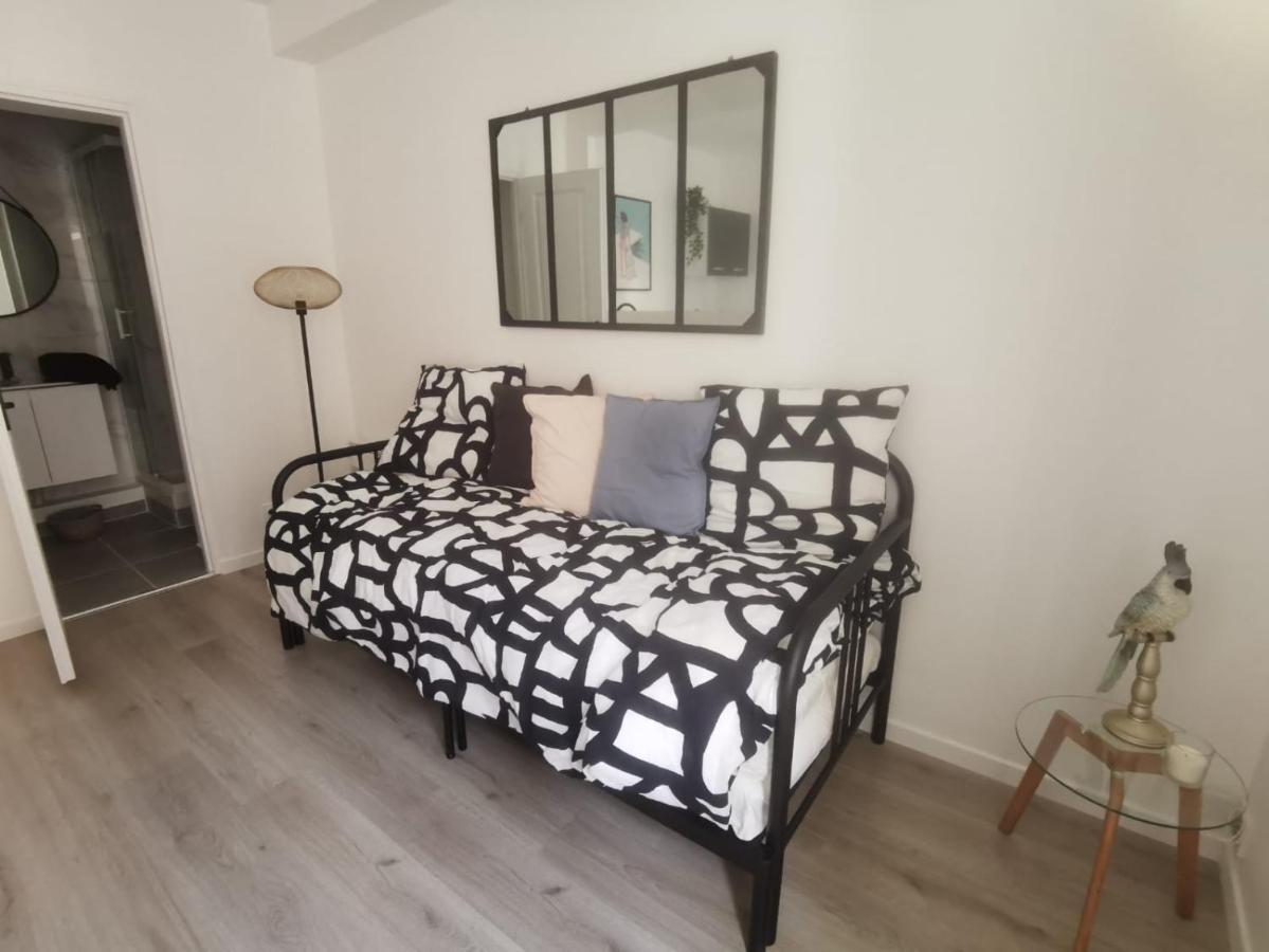 Studio cosy et rénové à 2 pas gare Reims Centre - Rue Exterior foto
